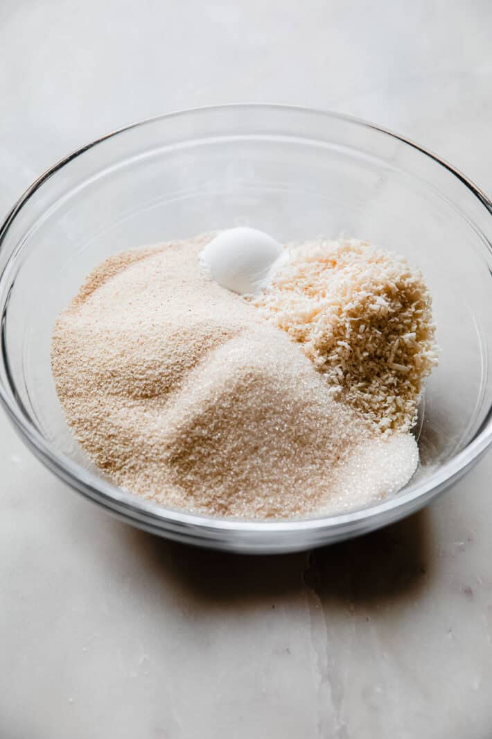 semolina cake dry ingredients in bowl