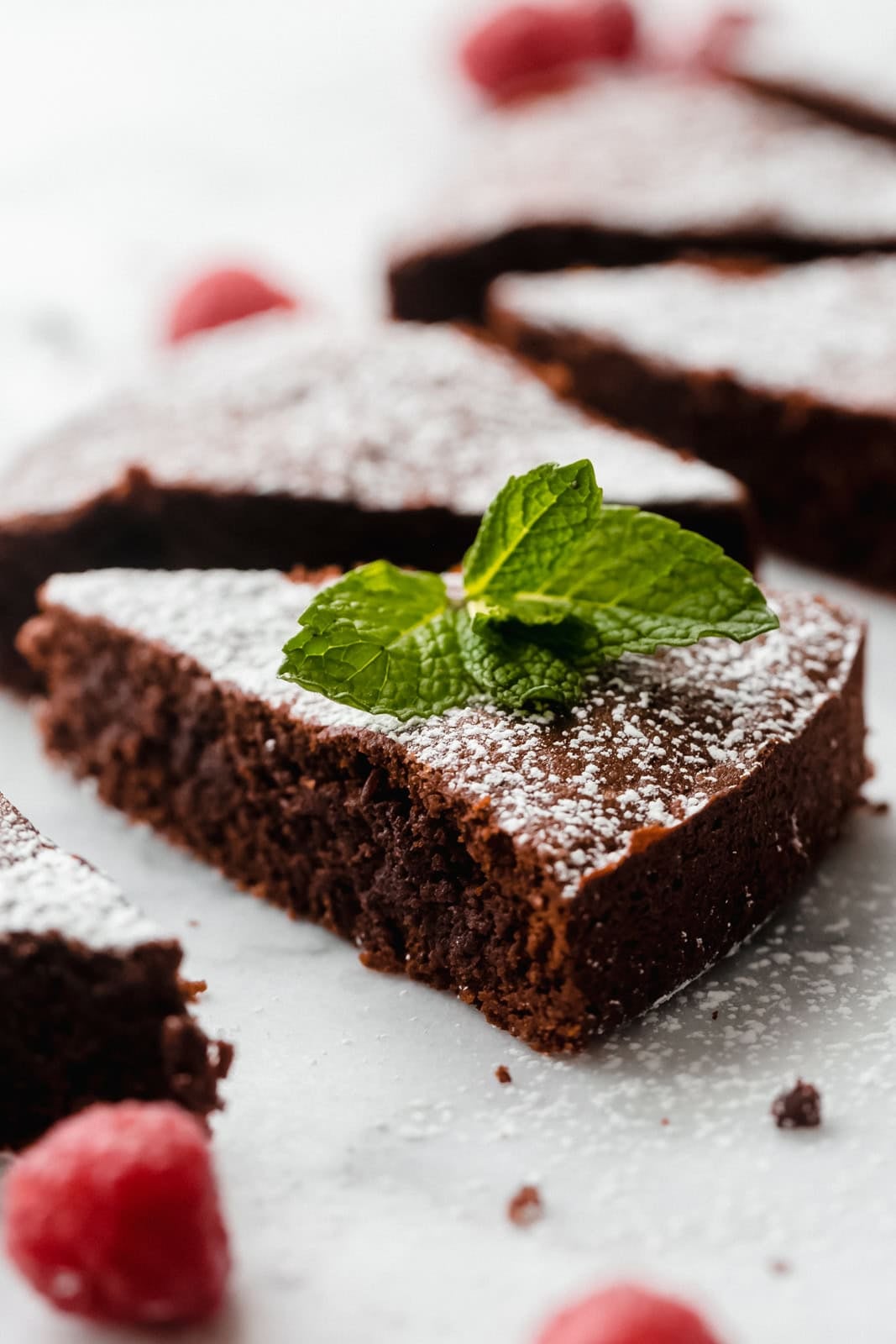 Flourless Chocolate Cake (Caprese Cake)