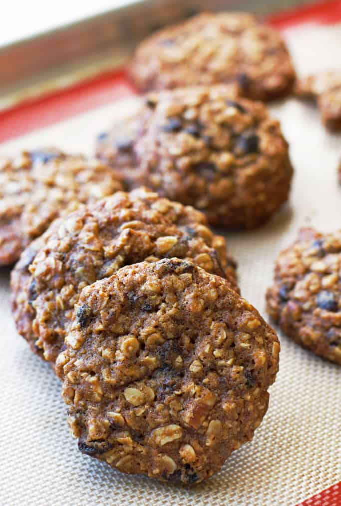 Soft & Chewy Oatmeal Raisin Cookies