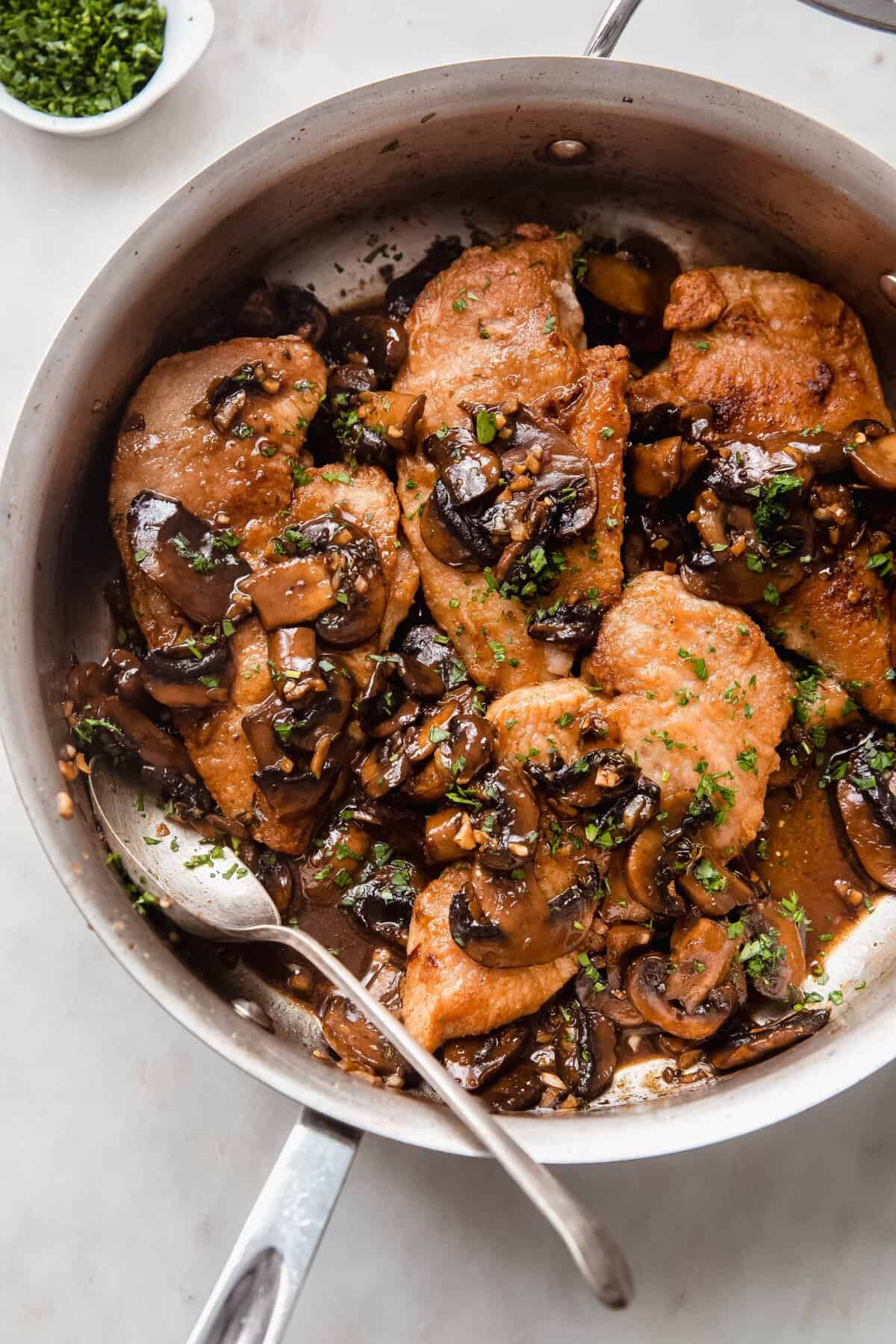 Easy Balsamic Mushroom Chicken