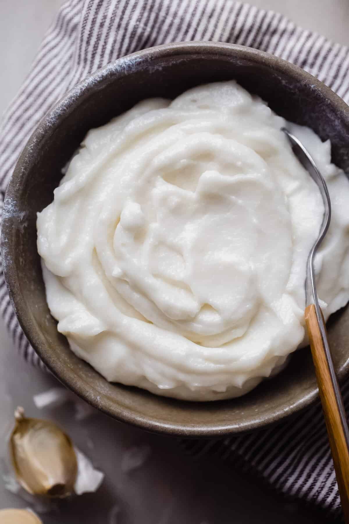 Lebanese Garlic Sauce (Toum)