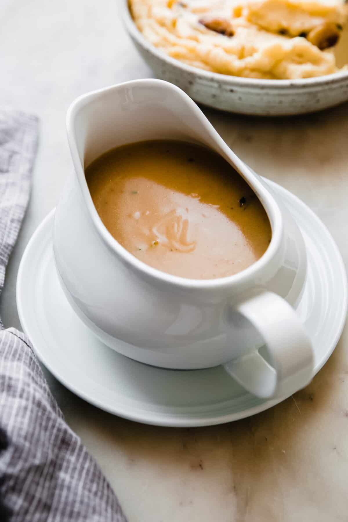 Homemade Gravy Recipe (with or without Pan Drippings)