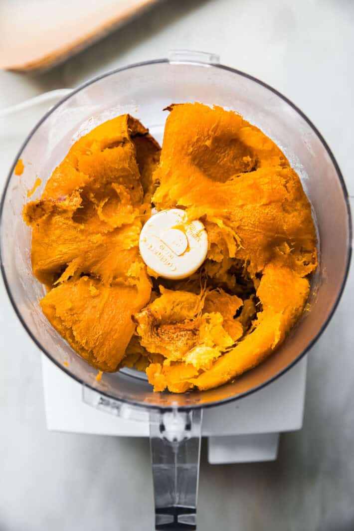roasted pumpkin flesh in food processor